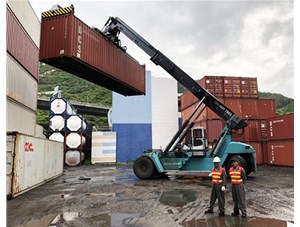 如何防止正面吊吊具破損？啟洋機電為您介紹