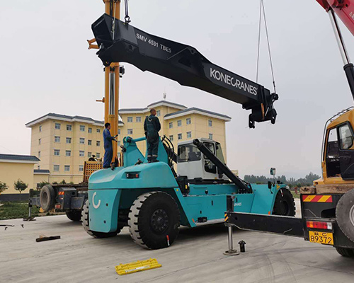 山西啟洋：購買集裝箱正面吊需注重哪些方面？